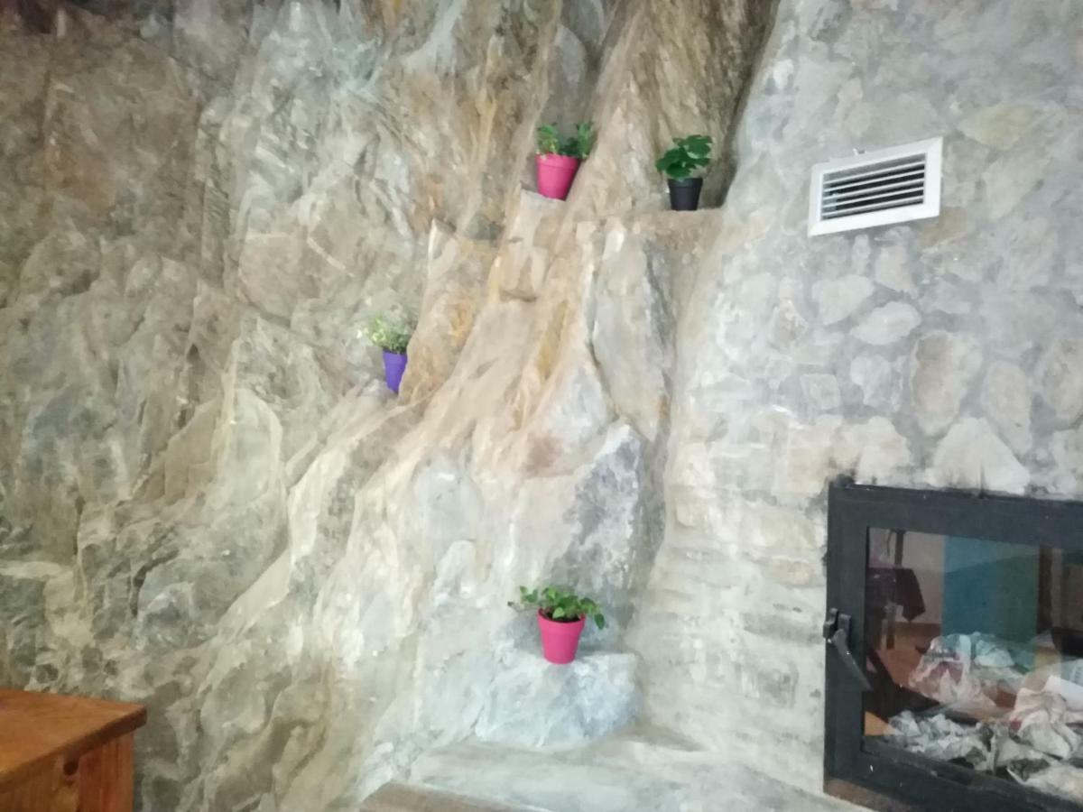 Aguas Frias III Villa La Omañuela Buitenkant foto