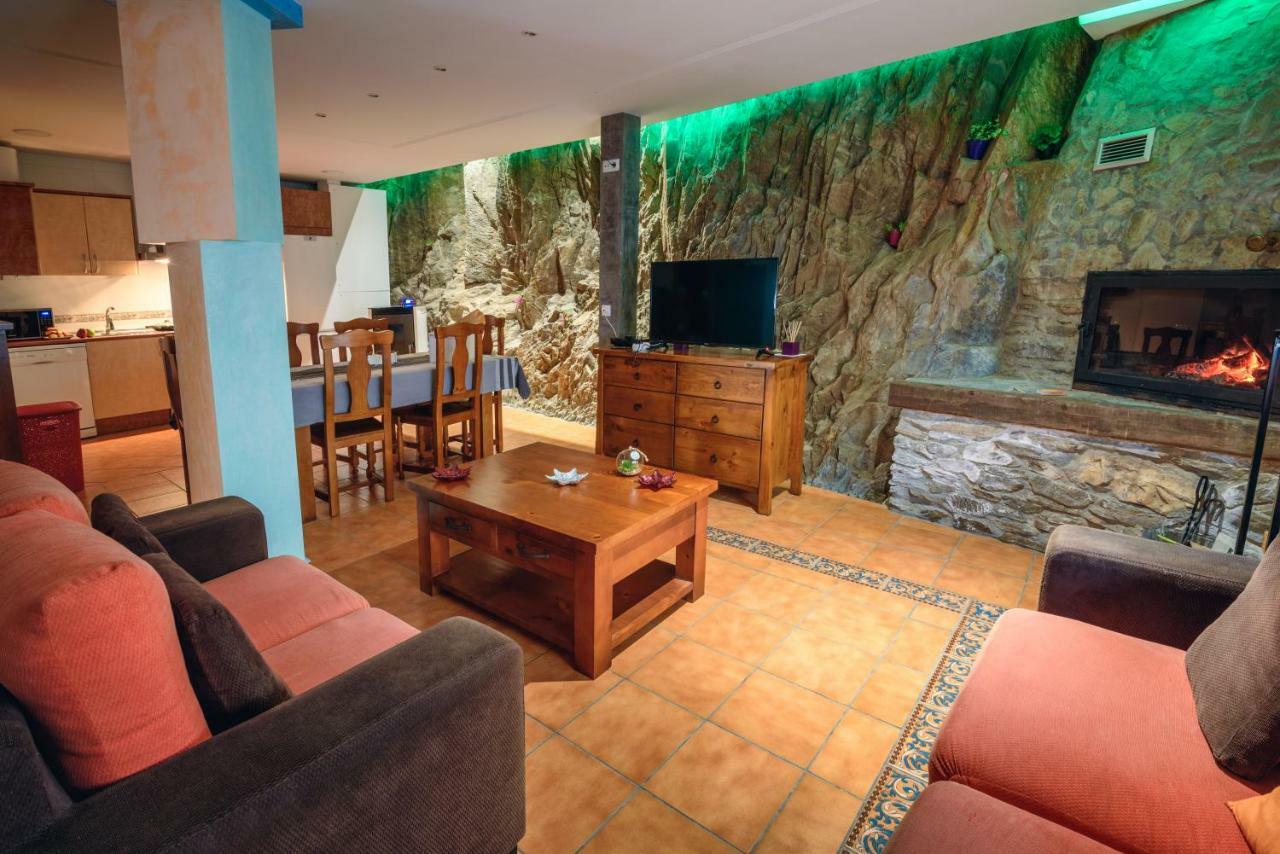 Aguas Frias III Villa La Omañuela Buitenkant foto